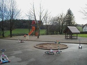 La cour de récréation de la maternelle